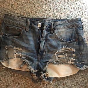HIGH WAISTED DISTRESSED DENIM SHORTS